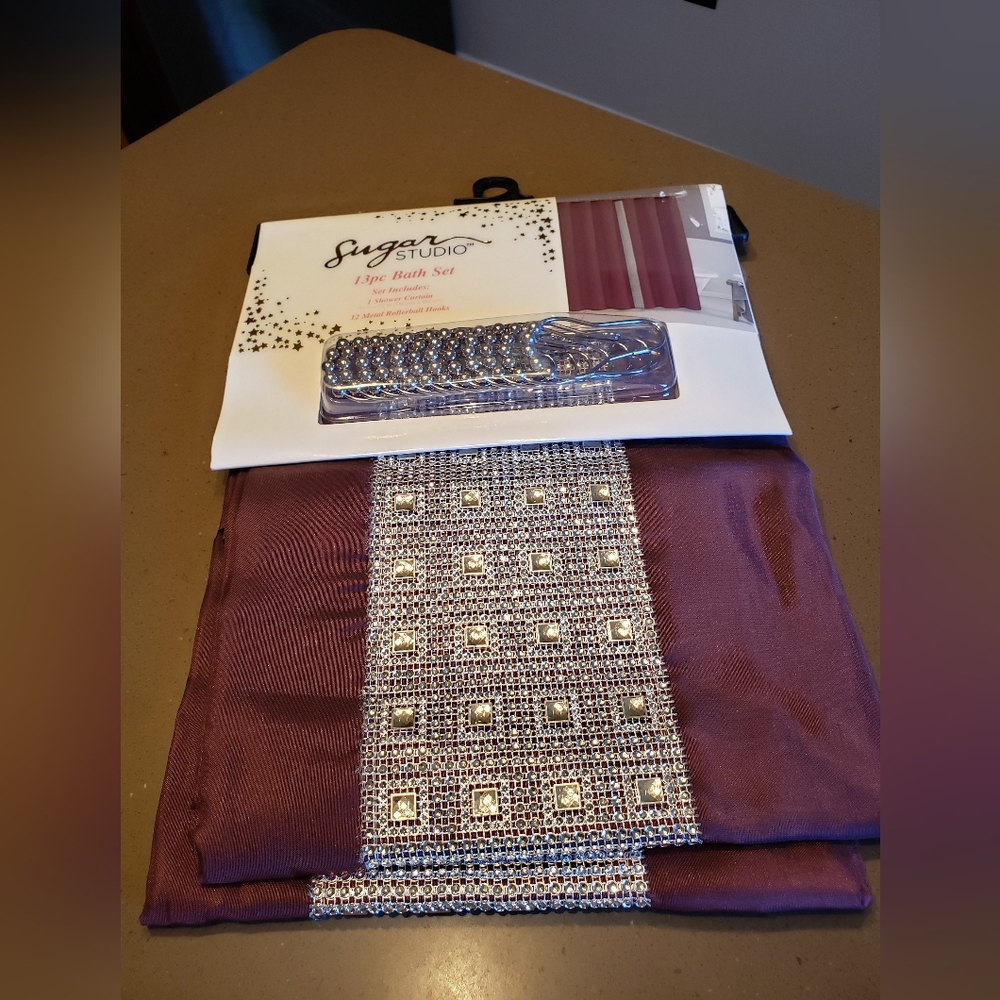 Wine Showrer Curtain With Clear Sets